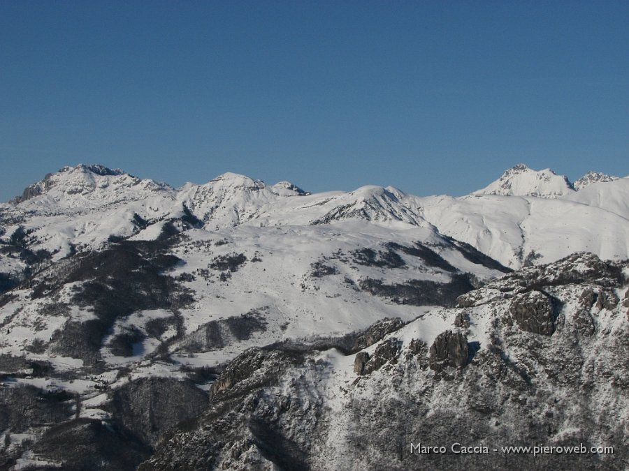 12_Verso il rifugio Gherardi.JPG